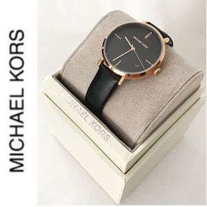NWT authentic MK leather strap rosegold watch